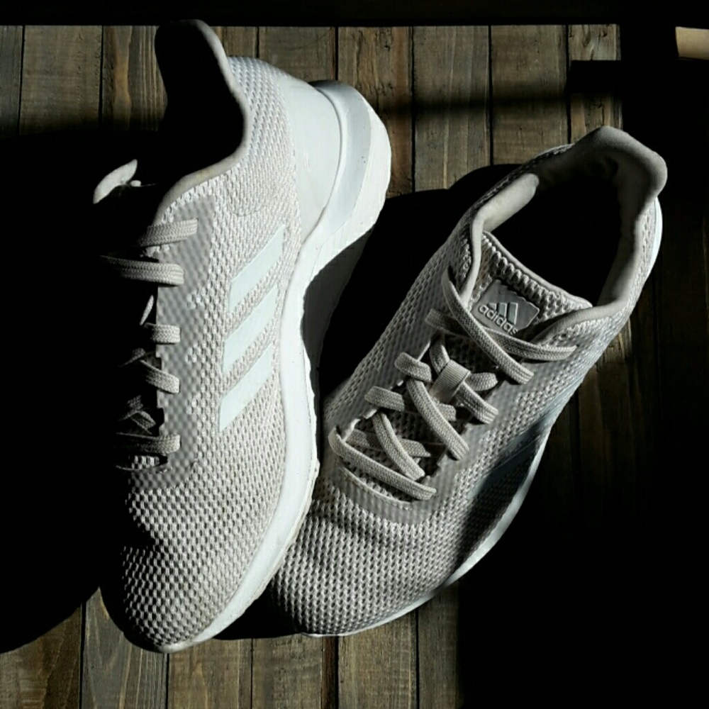 Adidas Tennis Shoes